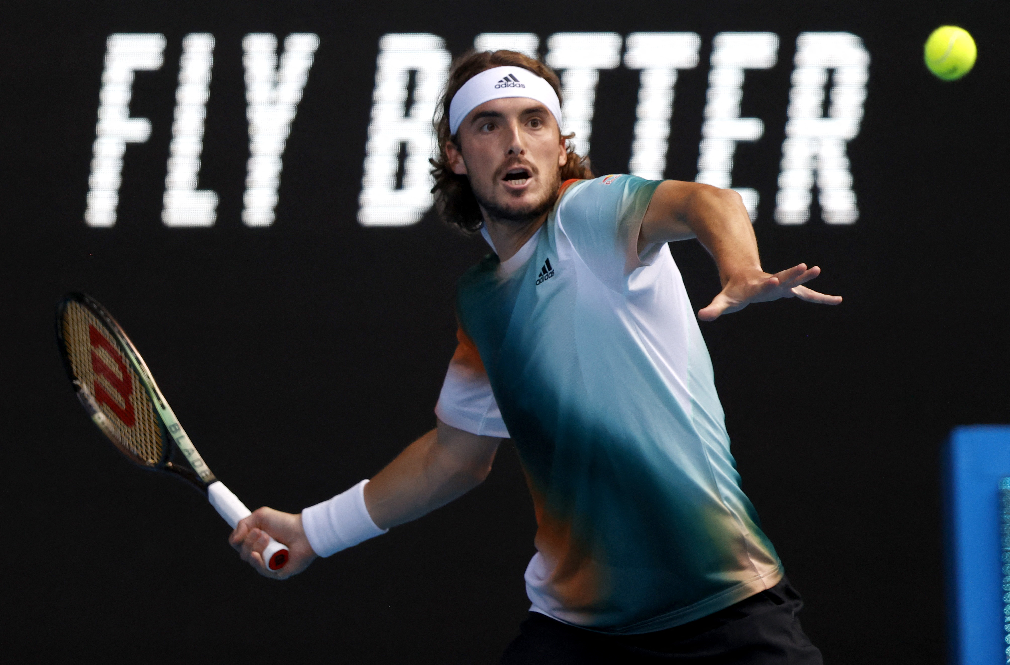 包含德国网球队爆冷澳大利亚网球队，西西帕斯惊艳世界的词条