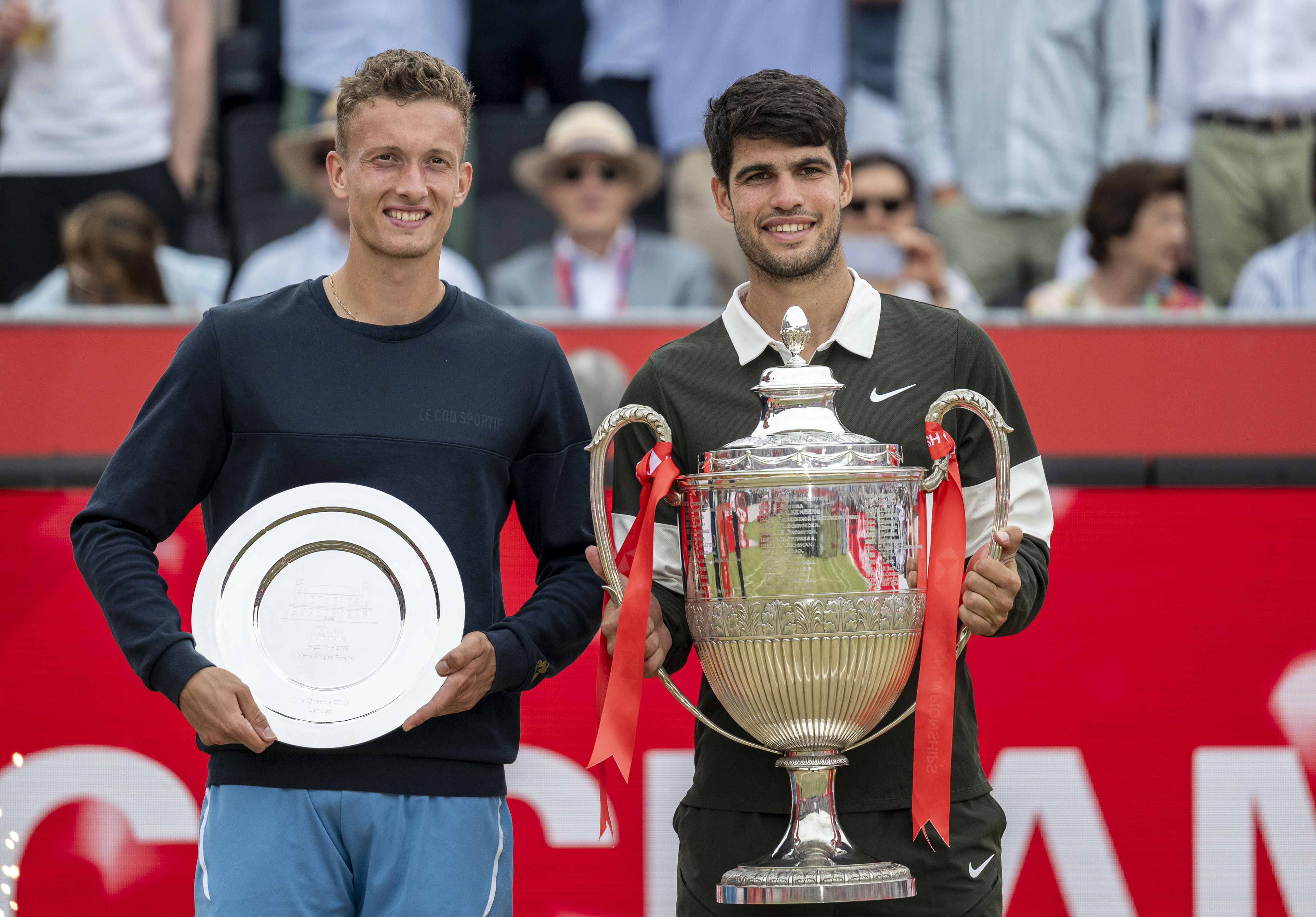 美网完胜拉沃尔杯,阿尔卡拉斯点燃赛场的简单介绍 美网完胜拉沃尔杯,阿尔卡拉斯点燃赛场的简单介绍