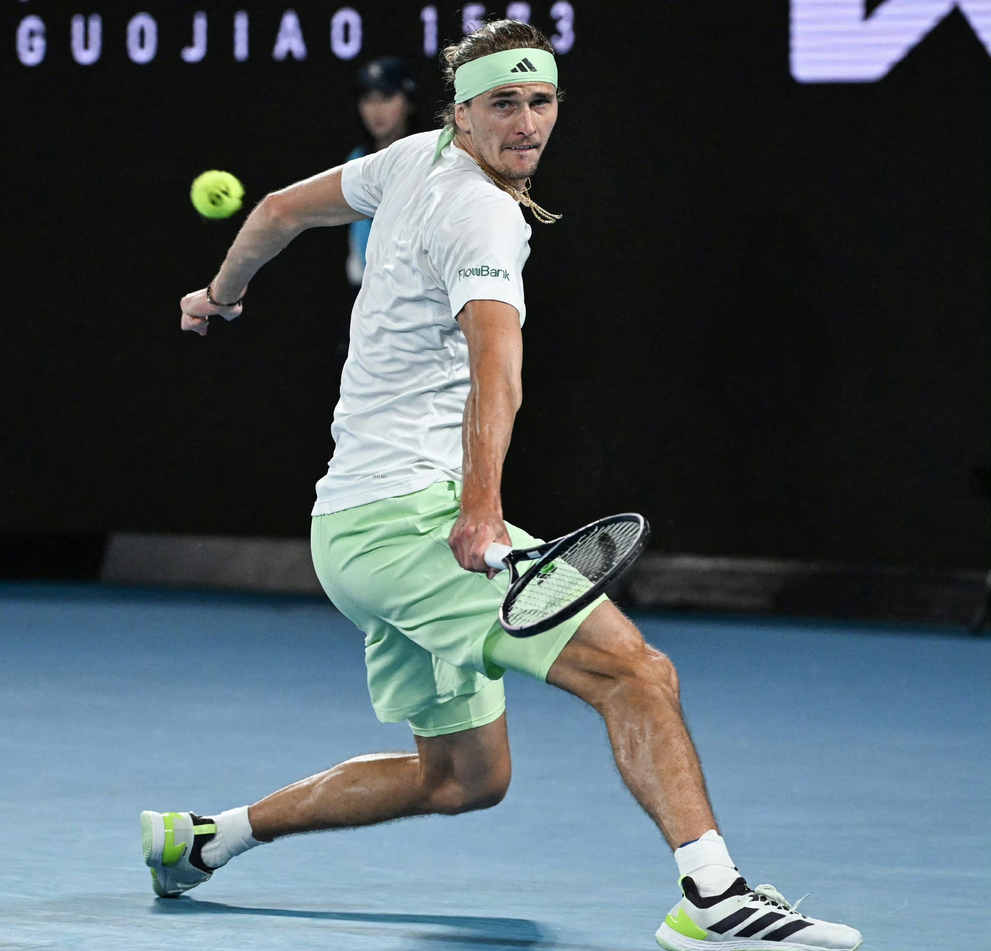 戴维斯杯翻盘澳网，兹维列夫惊艳四座的简单介绍