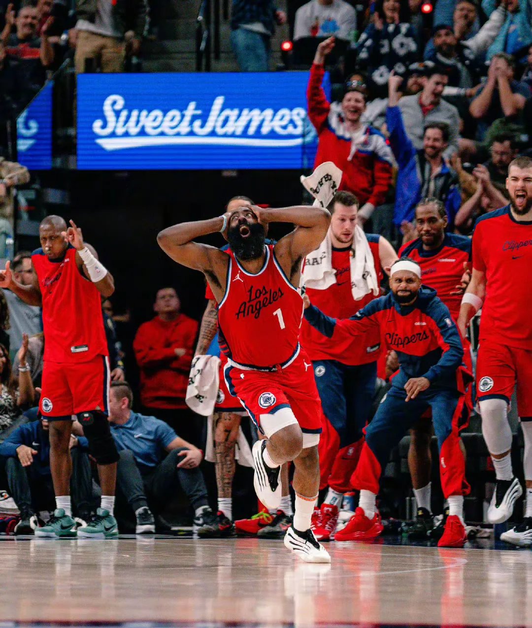 快船队在主场力克对手晋级下一轮的简单介绍 快船队在主场力克对手晋级下一轮的简单介绍