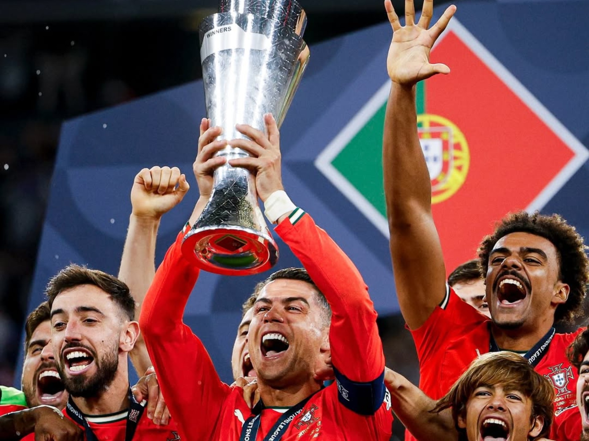 欧洲足球比赛冠军产生皇家马德里夺冠