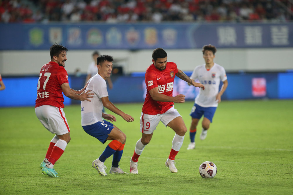 球员状态回勇备受称赞，球队备战冲刺登峰的简单介绍