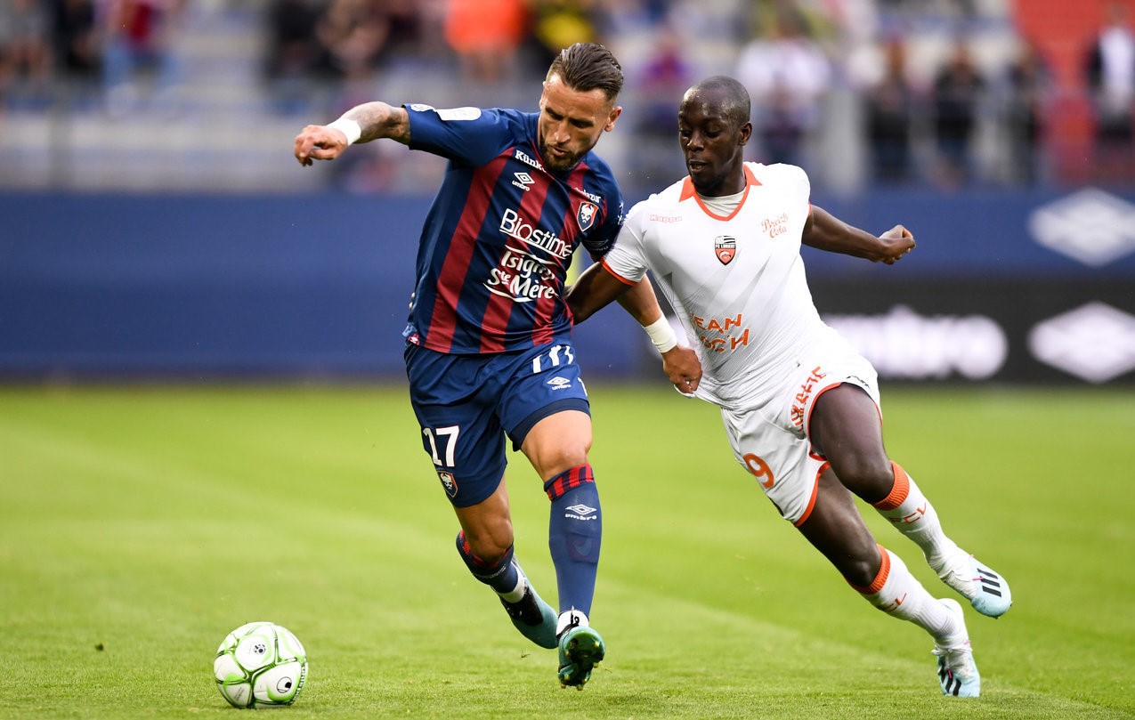 卡昂主场失利,保级形势险象环生的简单介绍 卡昂主场失利,保级形势险象环生的简单介绍