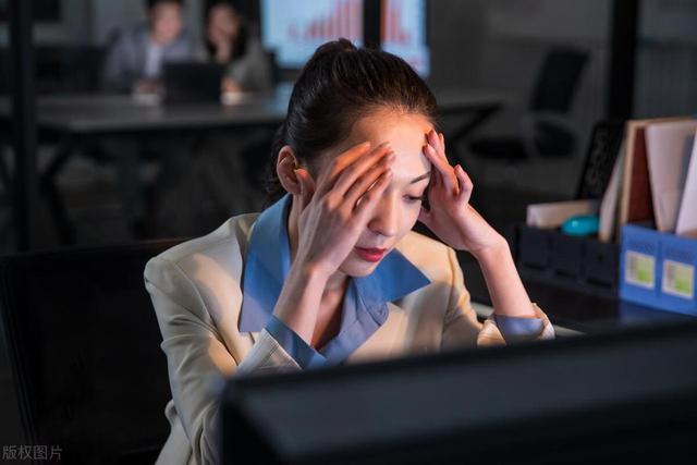 汉堡挣扎求存！发挥不佳，保级压力陡增的简单介绍