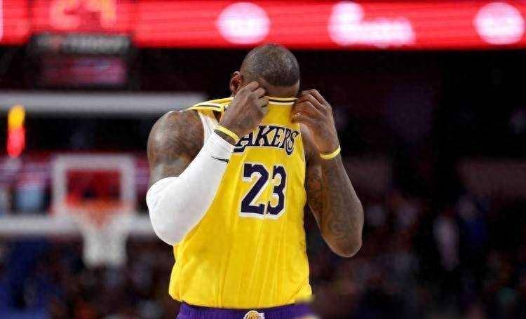 上海队险胜北京队，米切尔点燃赛场