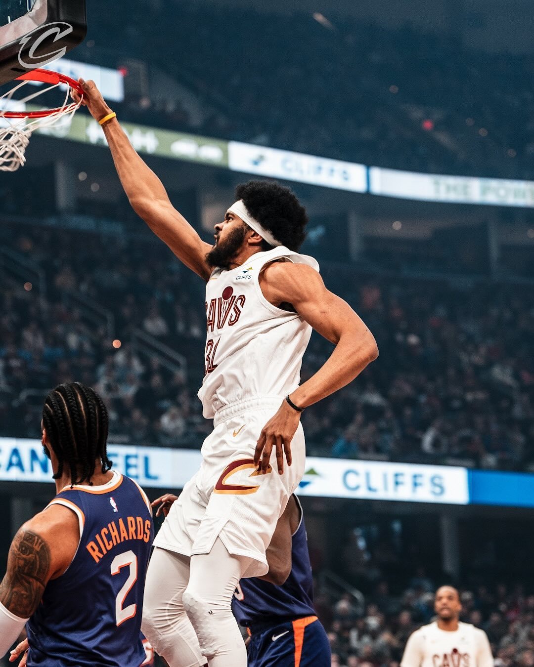 关于澳大利亚男篮力克希腊男篮，米切尔制霸全场的信息