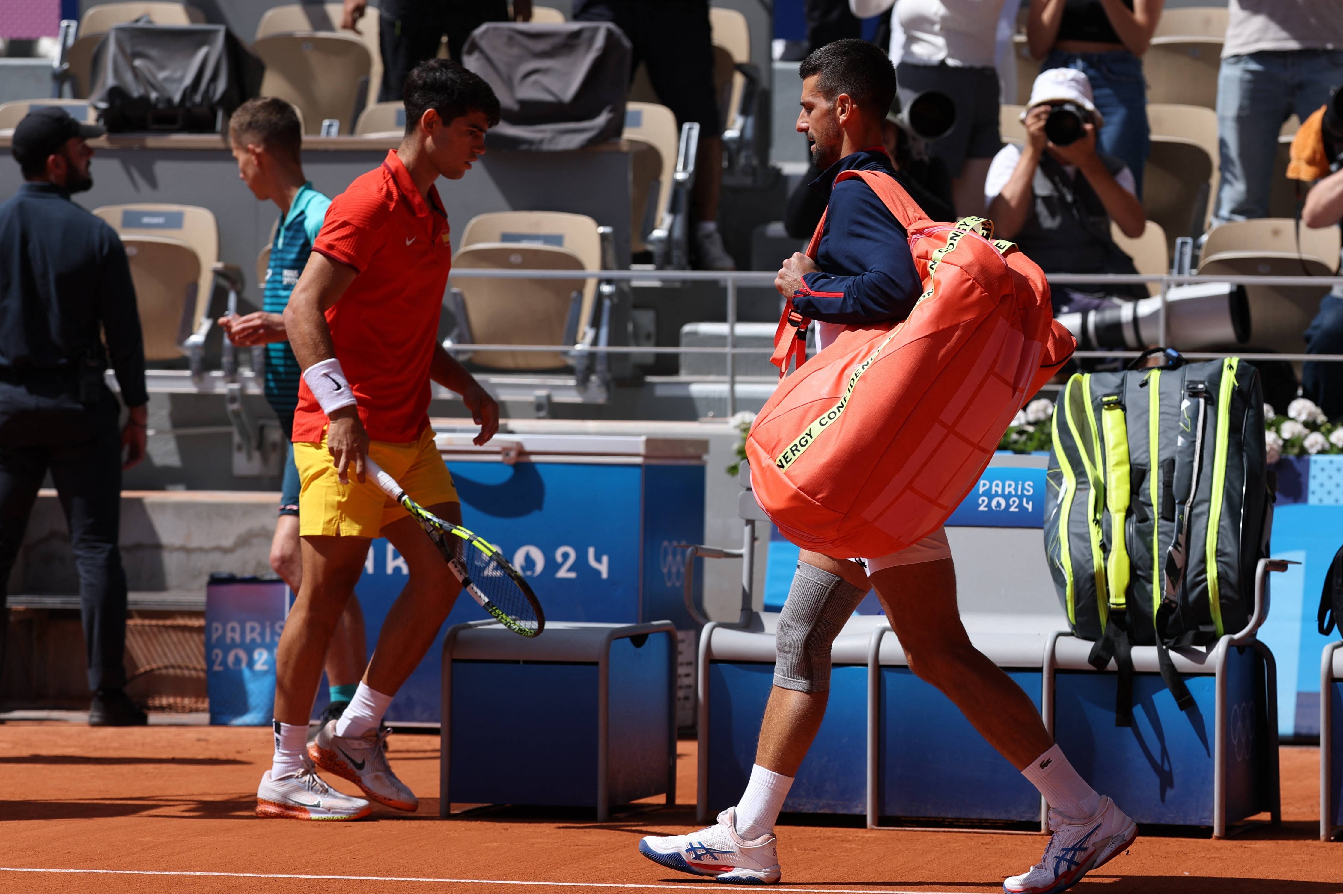 关于美国网球队血洗英国网球队,德约科维奇爆发神勇的信息 关于美国网球队血洗英国网球队,德约科维奇爆发神勇的信息