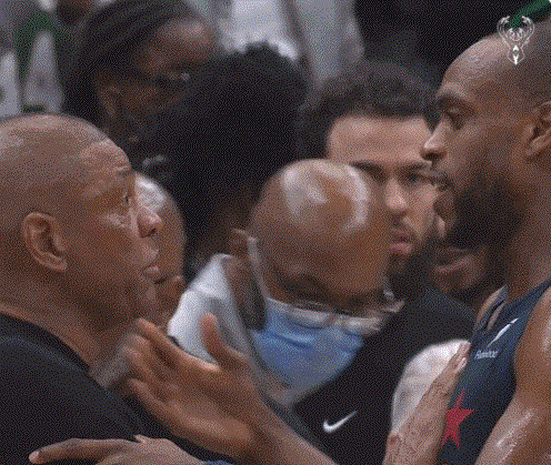 雄鹿惜败人，米德尔顿砍下+风光