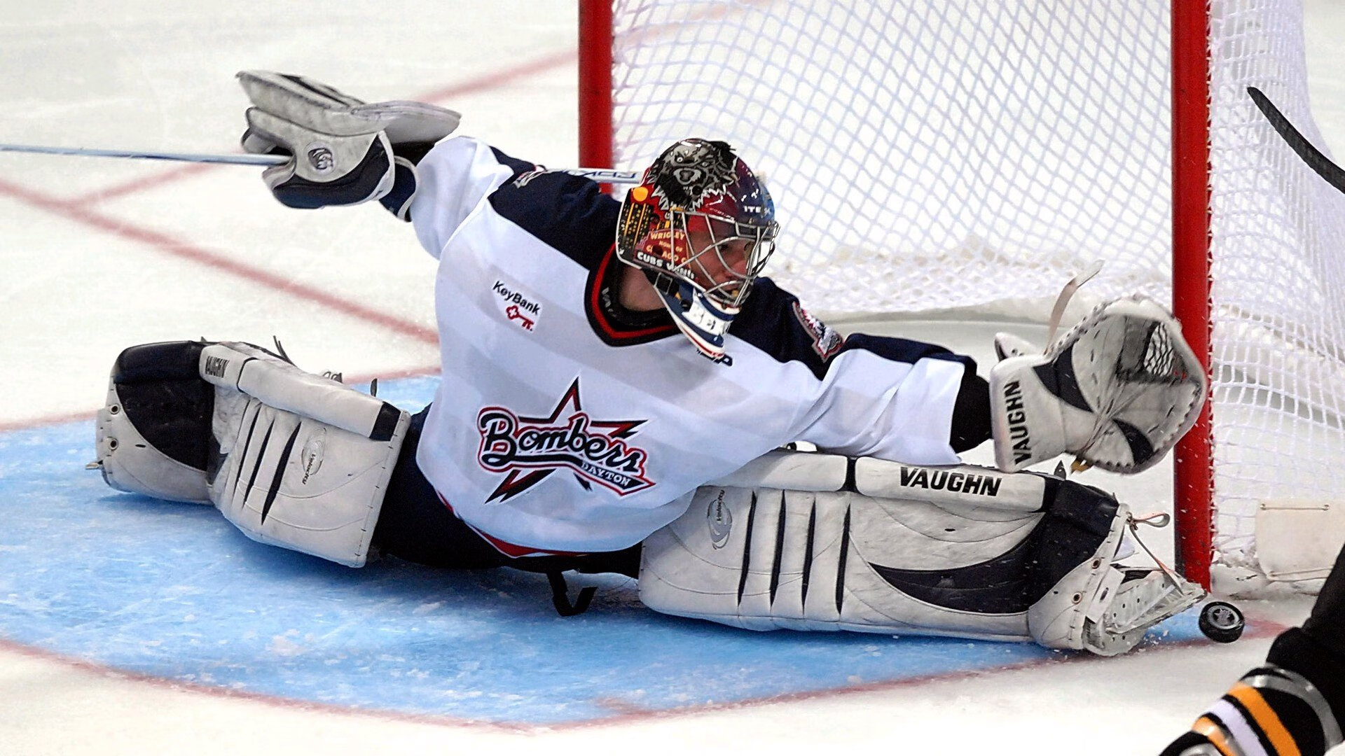 新疆队提前终结悬念热火,切特关键一击定乾坤