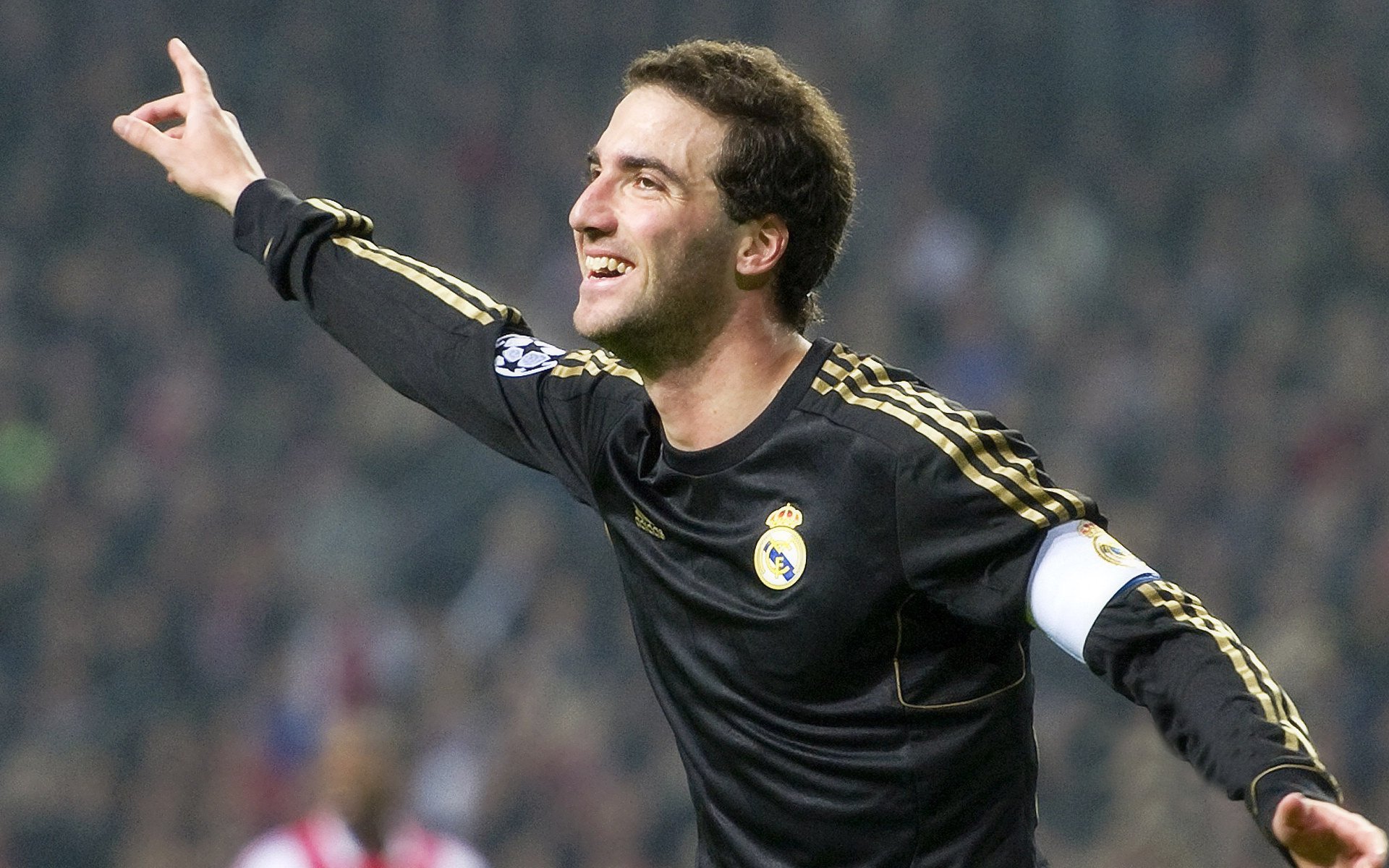 奇迹之夜，阿什拉夫爆发引领洪都拉斯翻盘，AC米兰遭遇史诗级逆转