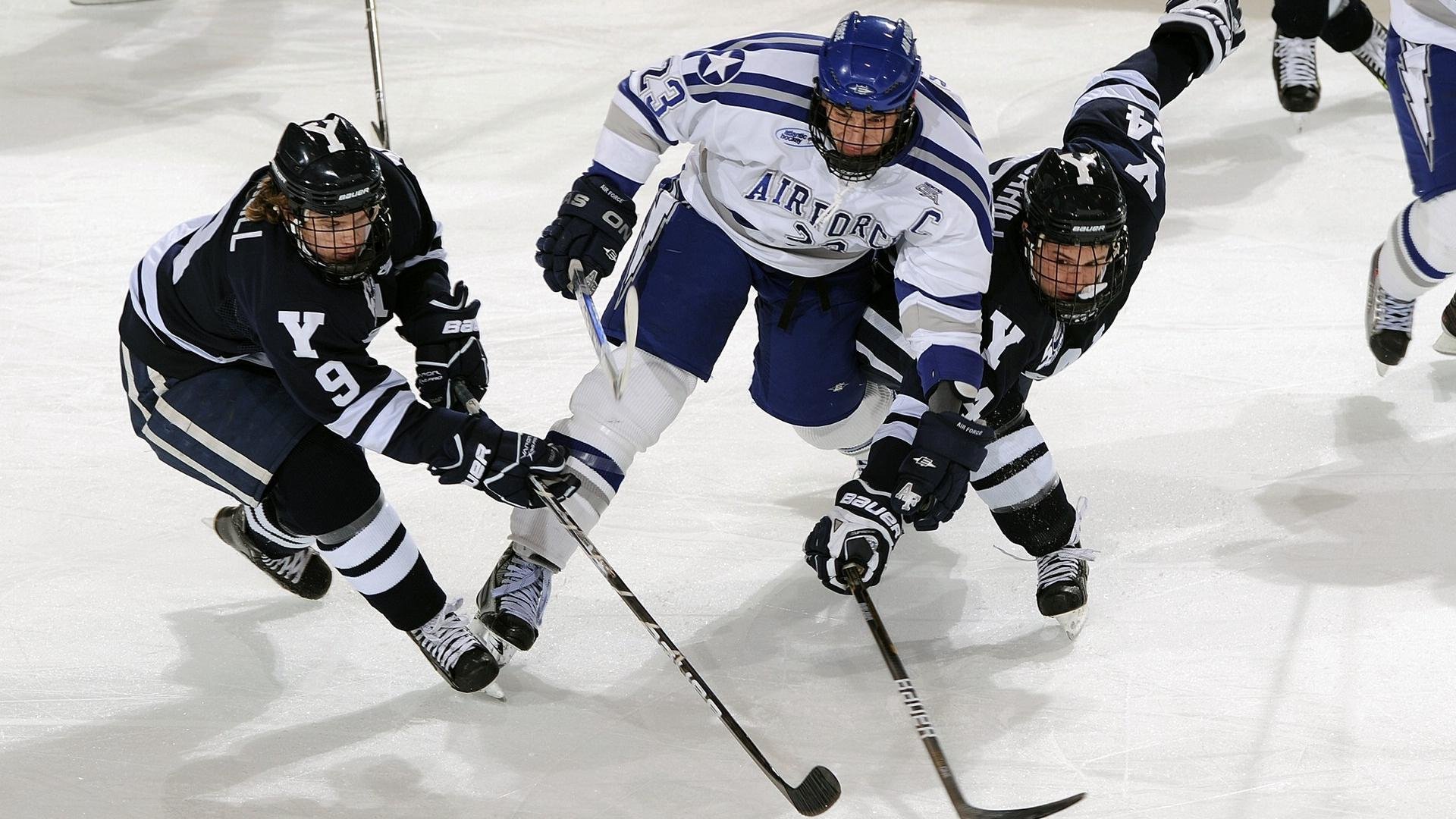 雄鹿铁蹄踏碎开拓者防线，贝恩关键时刻一锤定音